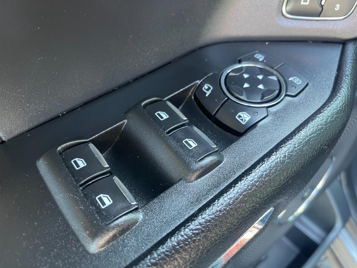 2021 Gray /Black Ford Expedition Limited 302A 4WD (1FMJU2AT0ME) with an 3.5L V6 DOHC 24V TWIN TURBO engine, 10 Speed Auto transmission, located at 11115 Chardon Rd. , Chardon, OH, 44024, (440) 214-9705, 41.580246, -81.241943 - Photo#18